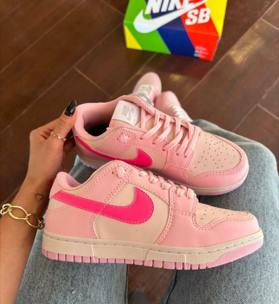 Nike sb dunk rosa hotsell