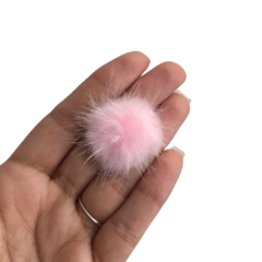 APLIQUE POMPOM PELINHO METADE PEQUENO (2.5CM) - 4 UNIDADES - Loja da Laceira