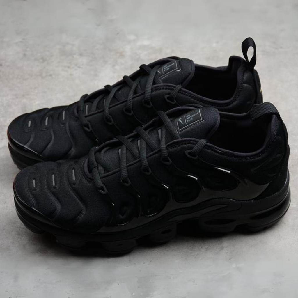 Nike air vapor max plus cheap triple black