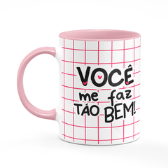 Caneca Colors Namorados Você Me Faz Tão Bem na internet