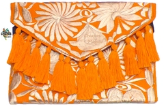 Carteron "Flores" Con Pompones (Naranja/Beige)