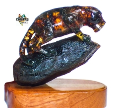 Majestuosa Escultura Jaguar de Ámbar con Base de Madera - tienda en línea