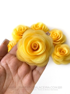 Flor de Voil Amarelo - Elegância em 3 Opções de Tamanhos