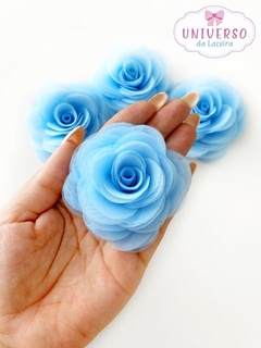 Flor de Voil Azul Bebê - Elegância em 3 Opções de Tamanhos