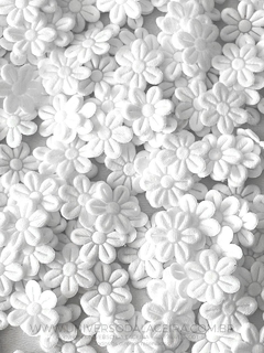 Flor de Tecido Branco 1cm - 50 Unidades