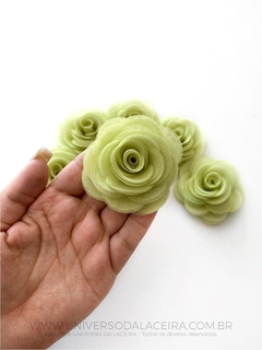 Flor de Voil Verde Limão - Elegância em 3 Opções de Tamanhos