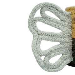 Cesta Baby Bee 15 x 15 cm - CASA CAHAYA - Produção de móveis artesanais e sustentáveis em fibra natural