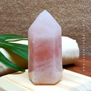Obelisco de quartzo gerador rosa - 129g