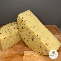 Queijo Artesanal Premiado de Alagoa MG - Temperado- 500g -Serra da Mantiqueira -Fazenda Bela Vista - (Parmesão) - comprar online