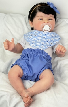 boneca bebe reborn menino corpo de silicone roupa azul com babador