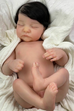 Bebê Lucas de Macacão (Bebe Reborn Menino de Silicone) – Bebe