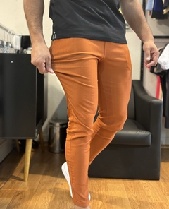 calça alfaiataria slimfit exclusiva - terracota