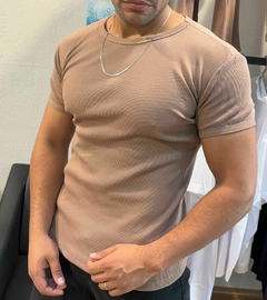 camiseta masculina basica canelada - marrom