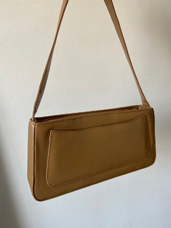 Bolsa Baguete cor caramelo - comprar online