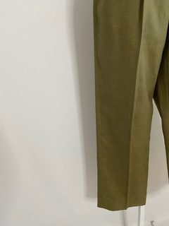 Calça alfaiataria OLIVE tam 42 - own brechó