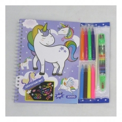 Cuaderno unicornio con marcador y lápiz