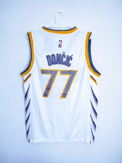 Camiseta Dallas Doncic 77 - comprar online