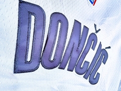 Camiseta Dallas Doncic 77 en internet