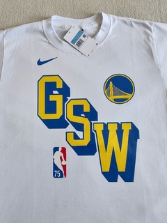 Remera Golden State Warriors blanca en internet