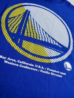 Remera Golden State en internet