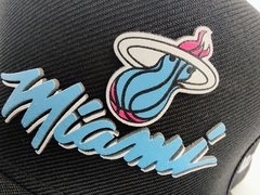 Gorra Miami Heat Snapback plana regulable - Nbastoresm