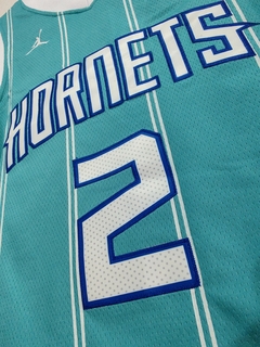 Camiseta Charlotte Hornets 2 Ball