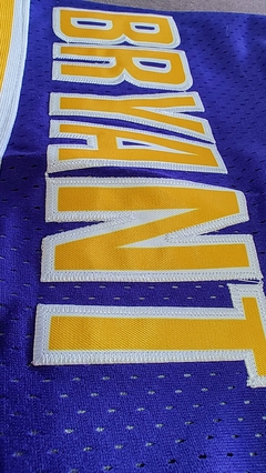 Short Lakers Kobe Bryant 24 en internet