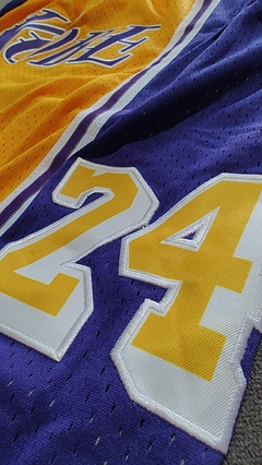 Short Lakers Kobe Bryant amarillo en internet