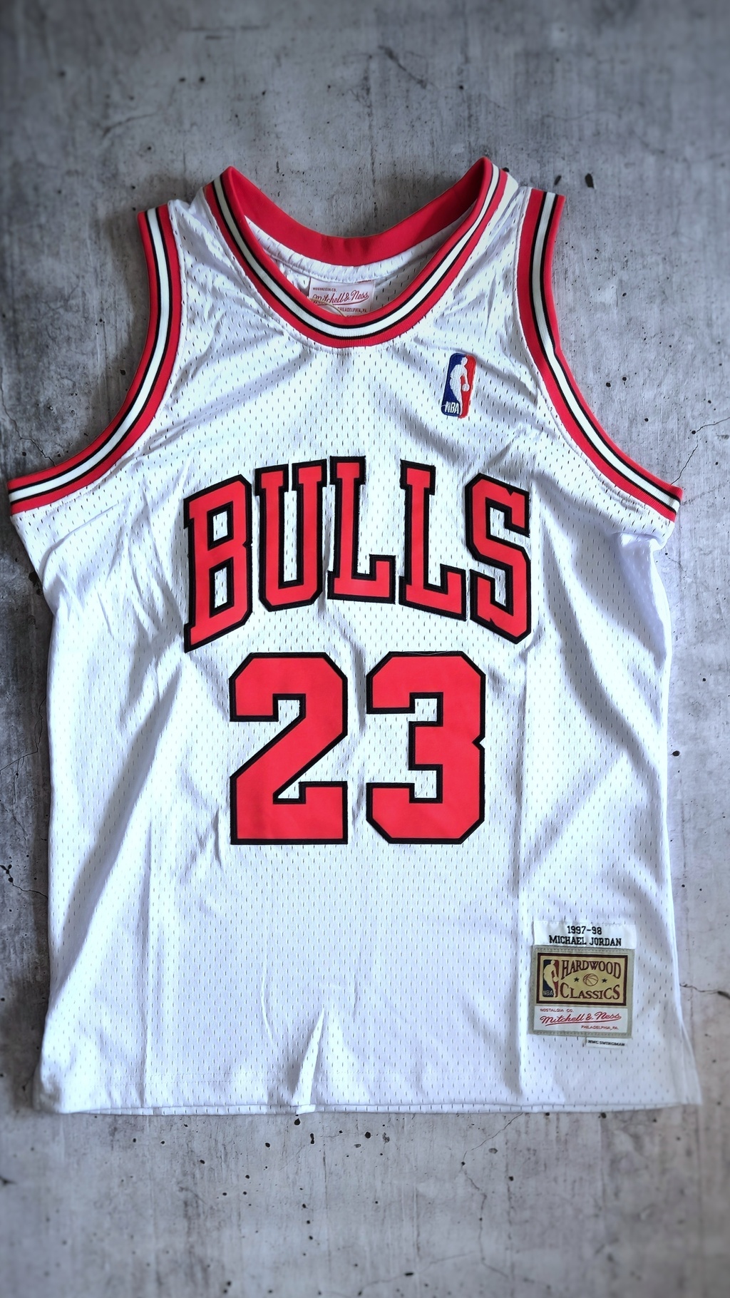 Camiseta Importada RETRO Chicago Bulls 23 Jord4n Blanca