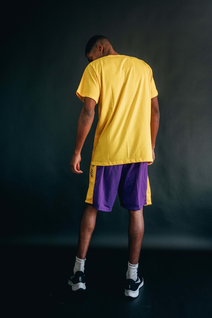 REMERA LOS ANGELES LAKERS AMARILLA 23