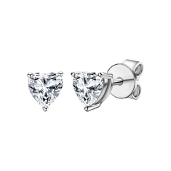 Brinco Stud Heart moissanita 0.5 ct cada.