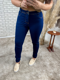Calça jeans skinny azul escura