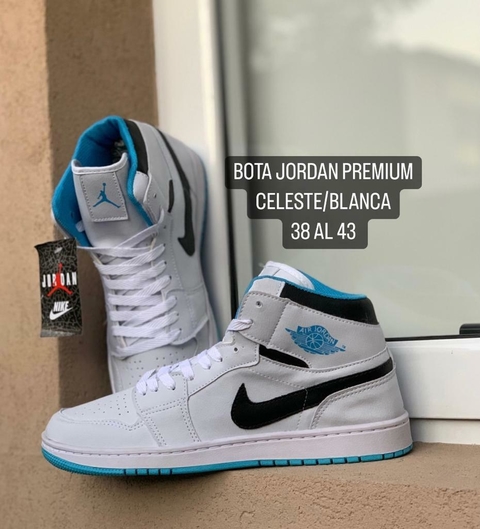 Jordan blancas con celeste hot sale