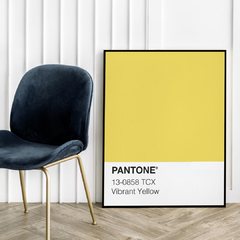 Pantone - Vibrant Yellow en internet