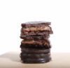 Alfajor keto proteico de h. de almendras con Dulce de leche - comprar online