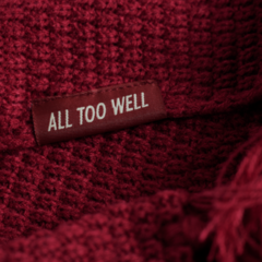 [PRÉ VENDA] TAYLOR SWIFT - RED (TAYLOR's VERSION) The All Too Well Knit Scarf - Planeta POP!