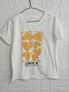 REMERA AMOUR