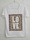 REMERA LOVE PRINT STRASS