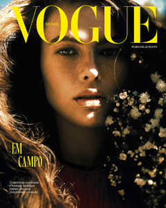 Revista Vogue - Edição abril 24 (capa sortida)