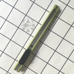 Cutter Deli - Essential Metal - 9 mm - Verde