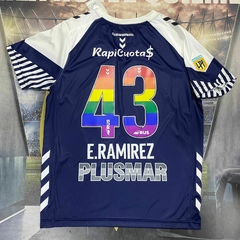 Camiseta Gimnasia de La Plata 2022 Numeros Orgullo #43 E.Ramirez