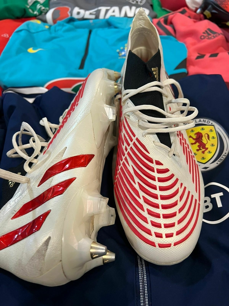 Comprar botines adidas por internet online