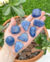 Quartzo azul rolado - Pedra da harmonia e calma - comprar online