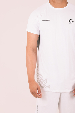 Camiseta Training - Branco na internet