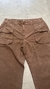 CALÇA QUADRO CREATIONS “ RODES DOUBLE - ZIP BROWN TROUSERPS” - comprar online