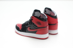 MIni Sneaker Colecionável - "Air Jordan 1 Banned" na internet