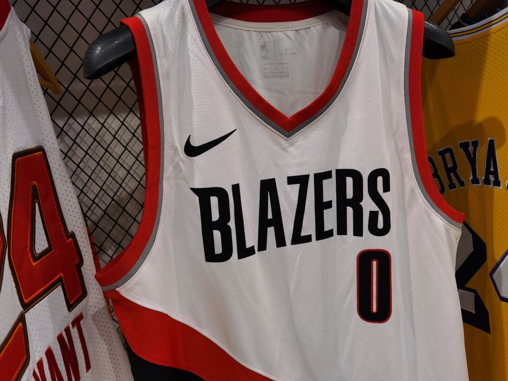 Damian lillard white sale jersey