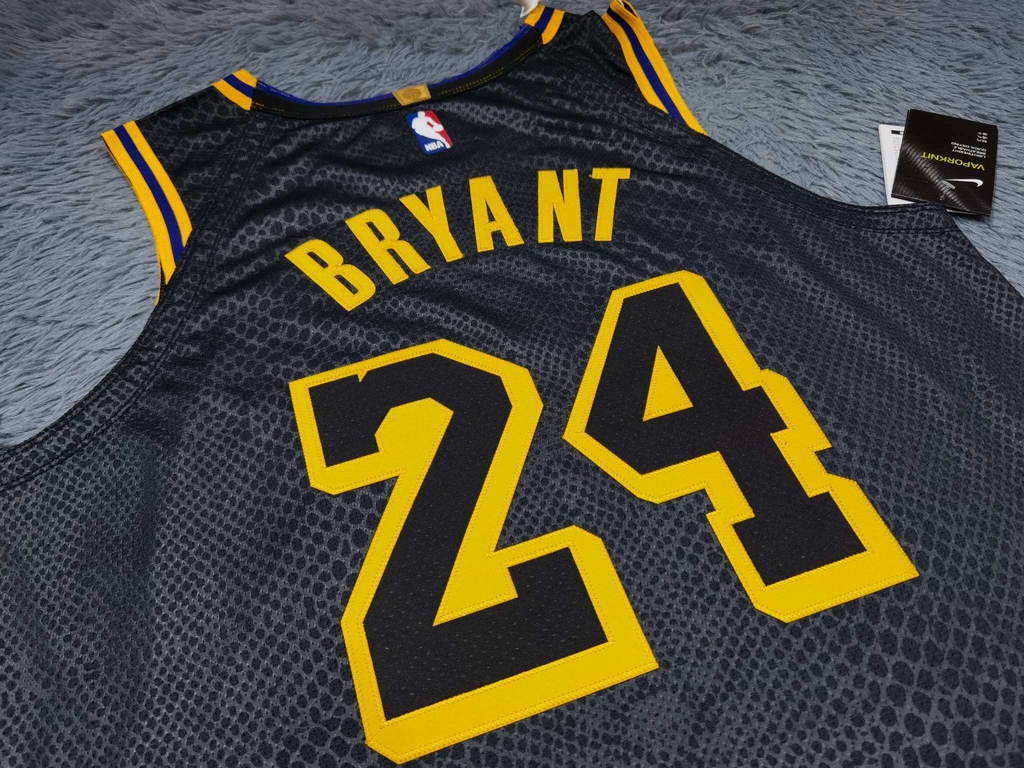 Camisa Jersey Los Angeles Lakers 24 Kobe Bryant AUTHENTIC Black Mamba