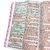 biblia-sagrada-edicao-de-promessas-letra-grande-com-harpa-e-palavras-de-jesus-em-vermelho-joao-ferreira-de-almeida-revista-e-corrigida-rosa-editora-king-cross-detalhe-interno-2-sku-43794