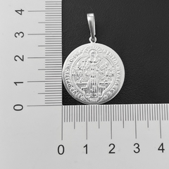 Pingente Medalha de São Bento Dupla Face (3cmX2,7cm) (PRATA 925) - Centro das Alianças | Alianças de Prata para Namoro